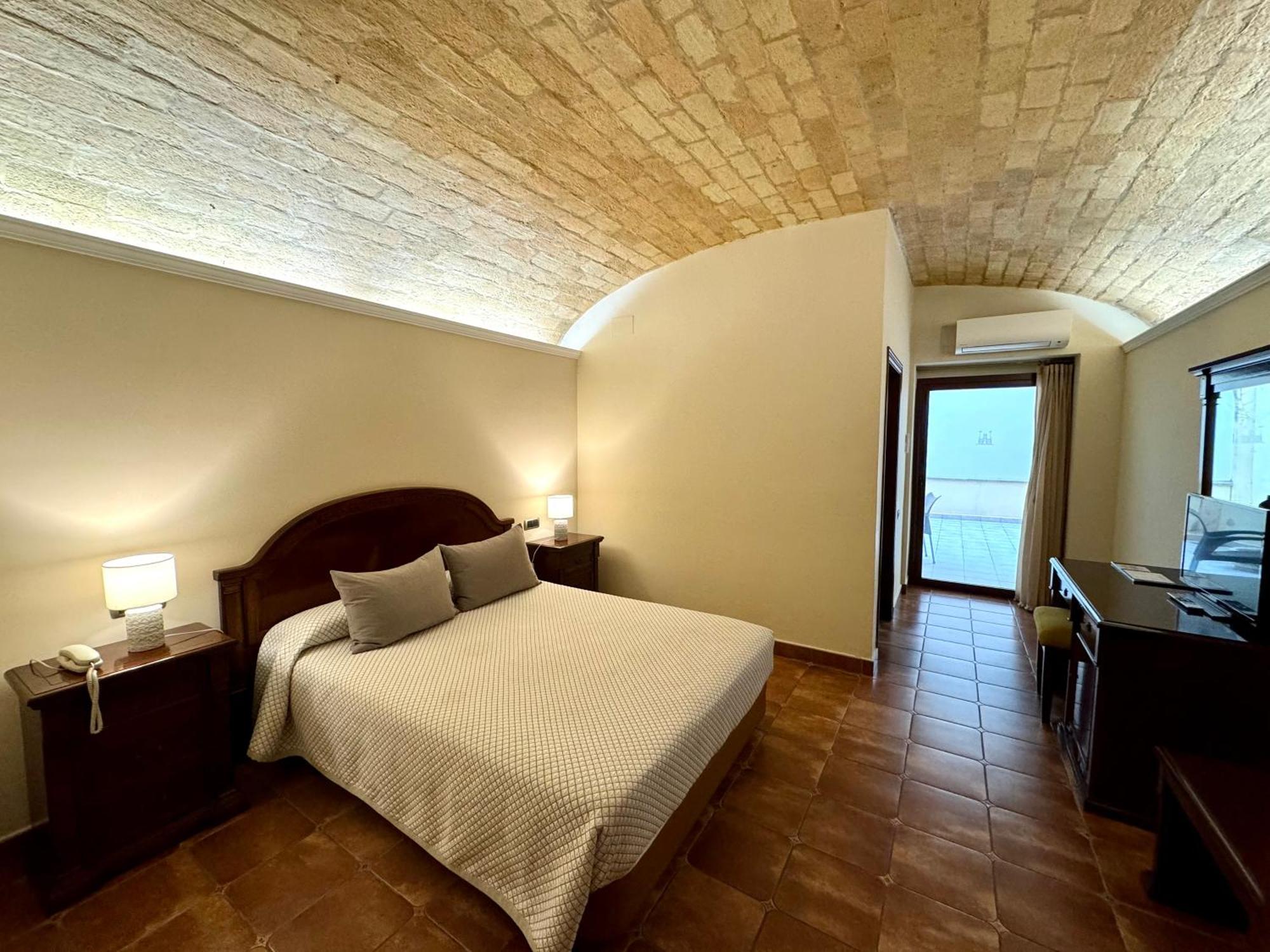 Hotel Kazar Ontinyent Exterior foto